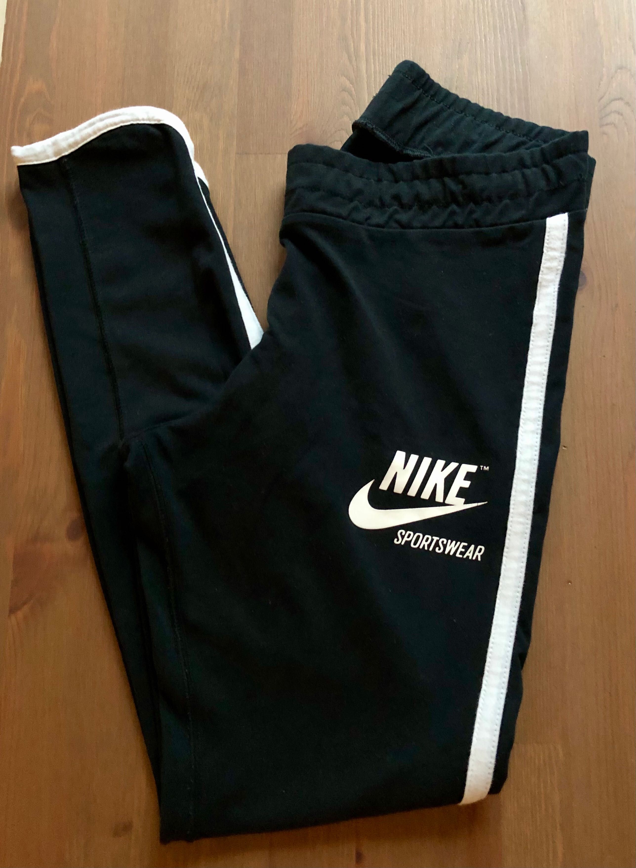 Спортен клин Nike;