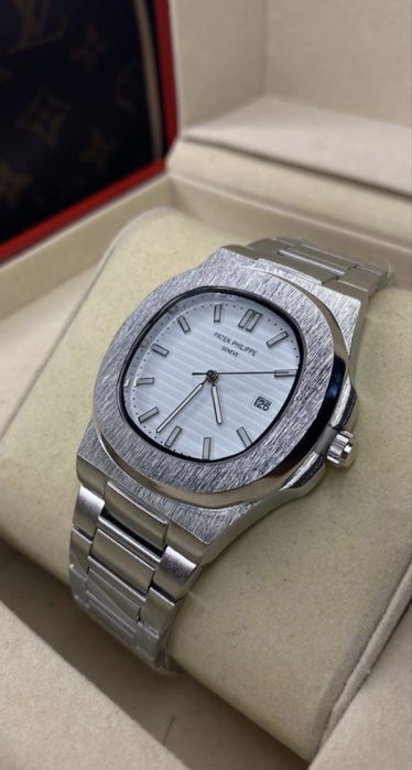 Обменяю наручные часы