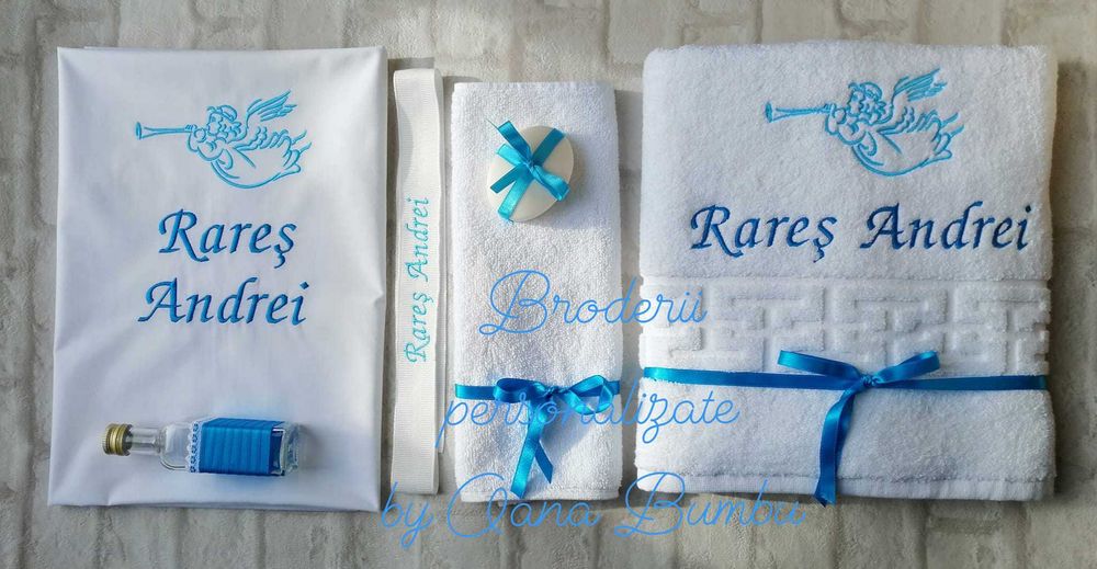 Trusou brodat pentru botez