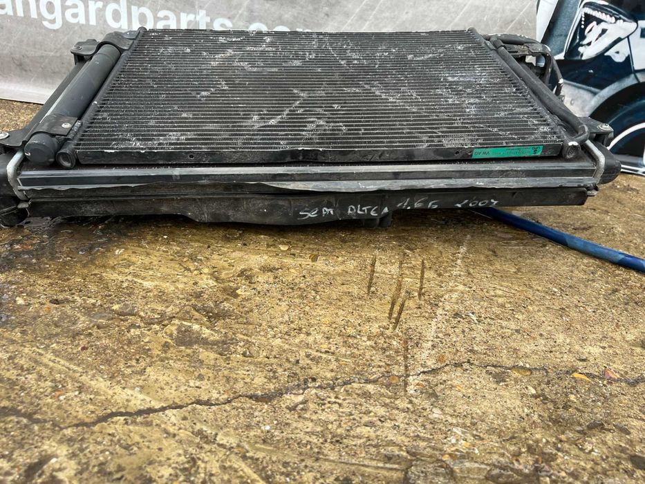 Радиатор Volkswagen Golf 5