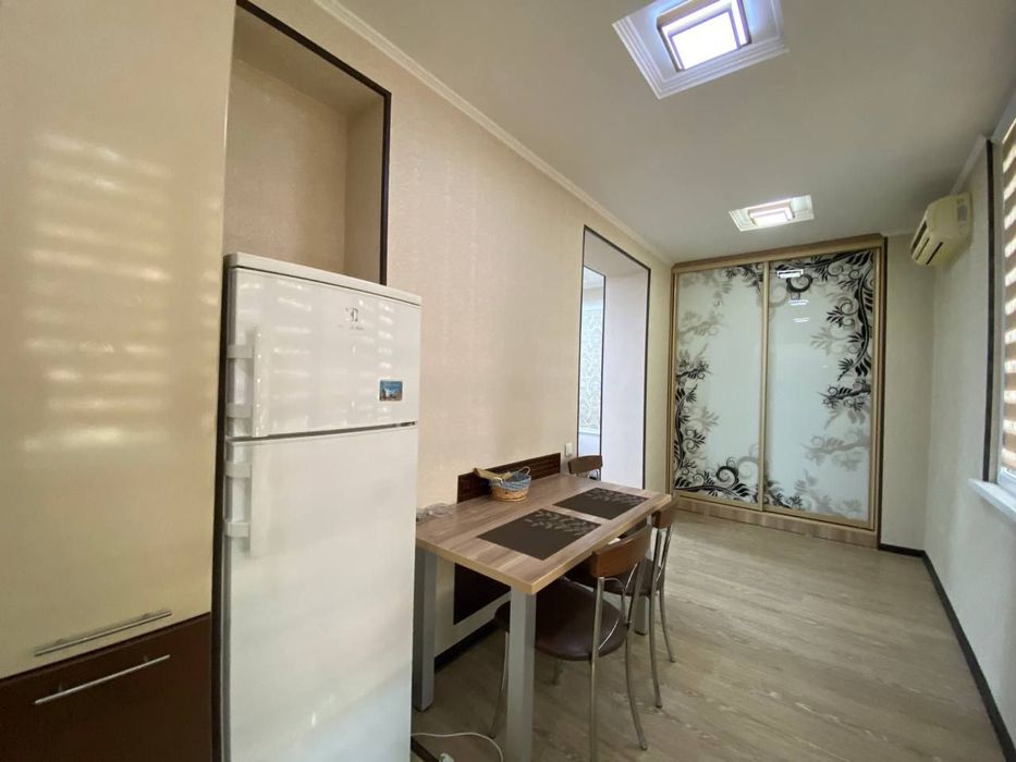 Сдается квартира Ц4 4 х комнатная