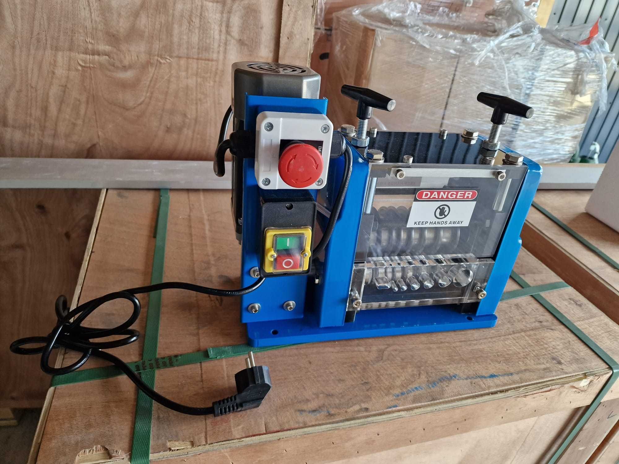 Deblancator cabluri NOU,curatator cabluri cupru,7 cutite,decojit cablu