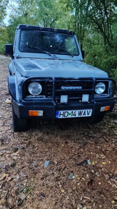 Vând Suzuki Samurai