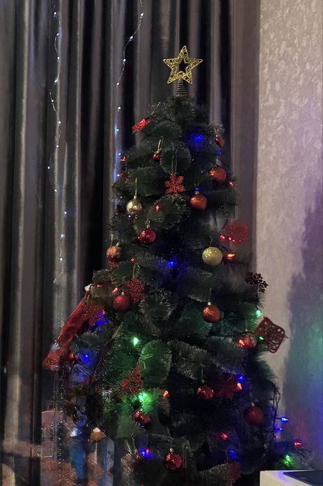 Продам елку 180 см