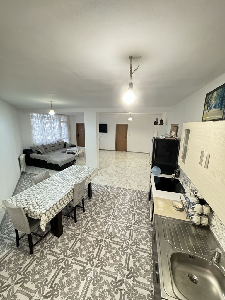 Продава се Тристаен апартамент в София, Дианабад - 143 кв.м за 2600 €/кв.м - Снимка #2