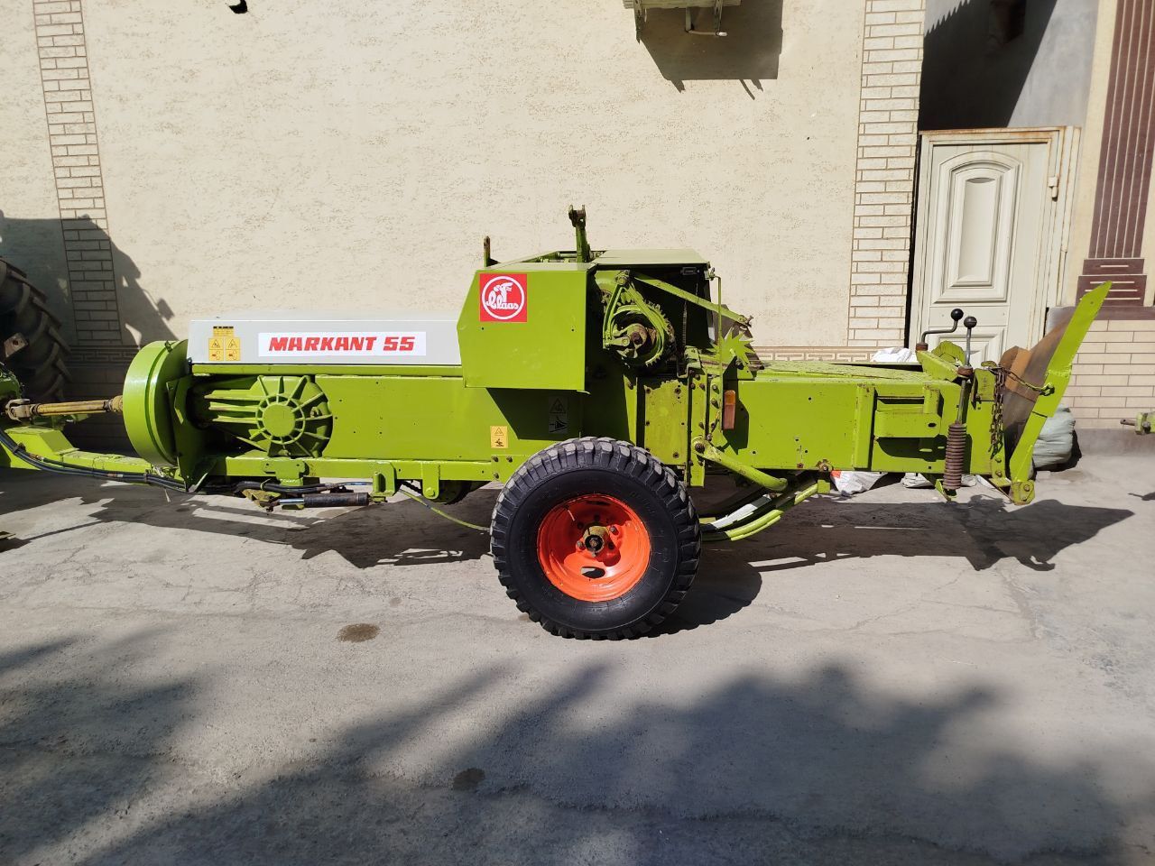 Claas markant 55 sotiladi. Ishga tayyor . Manzil qoqonda .