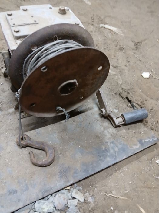 Продам лебедку 5000 тг