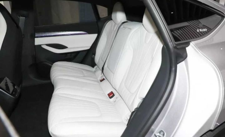 Robocar Jiyue 07.  Ишончли ва хамёнбоб