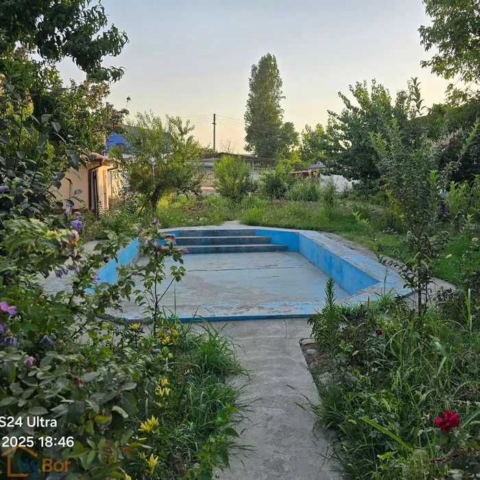 Срочно сдается дом-дача 3 комнаты,12 соток.Янгибазар.