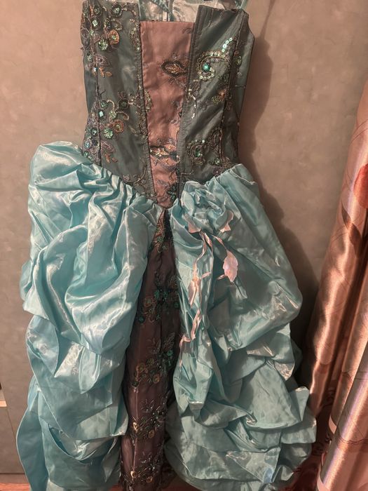 Продам бальное платье