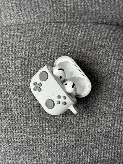 Като нови автентични безжични слушалки Apple AirPods 4 (ANC)