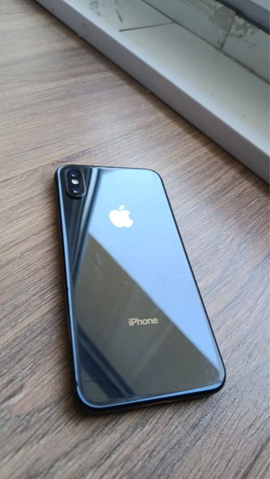 Iphone X - 64 гб Четкое Состояние