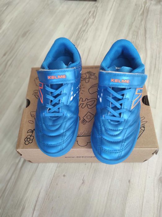 Детски стоножки Kelme 32 номер