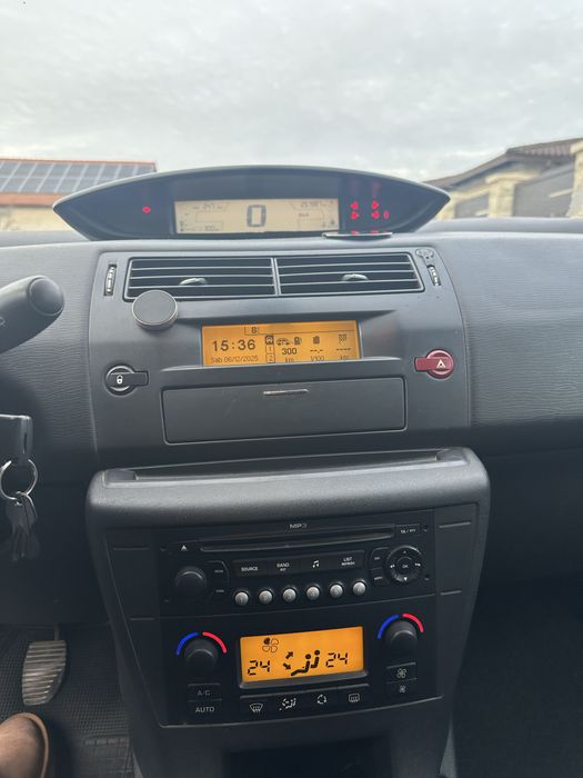 Vând Citroen C4 16 HDI