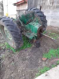 Dezmembrez tractor John Deere 1050