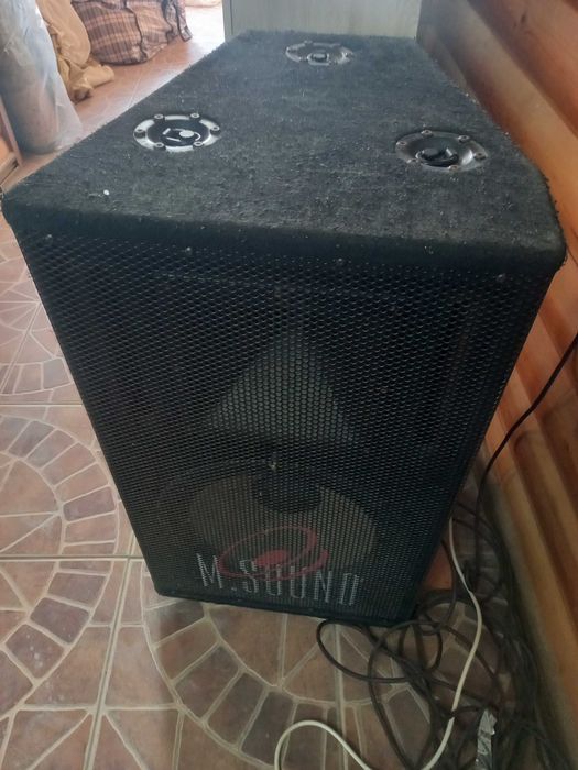 Музыкальная колонка