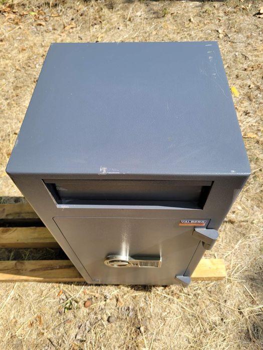 Метален депозитен сейф Valberg ASD-32 EL