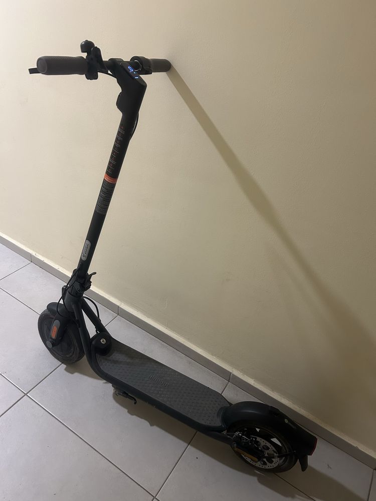Електрическа тротинетка Segway Ninebot F25