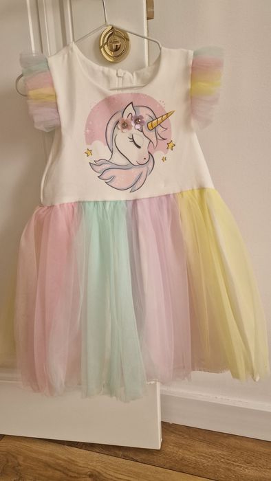 Продам платье на девочку