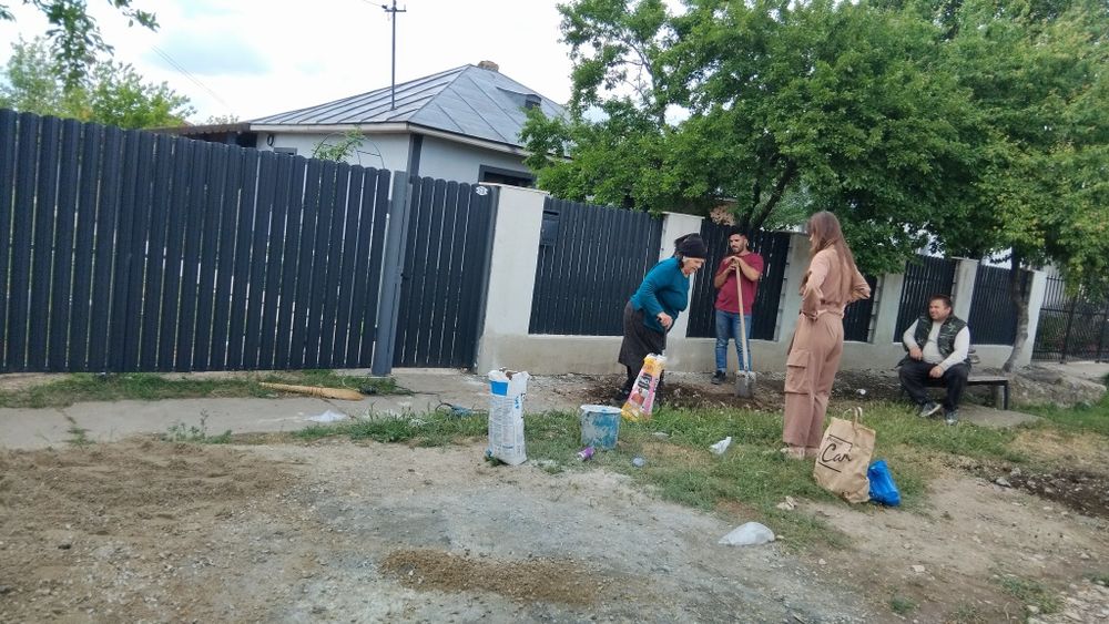 Vand garduri și porți