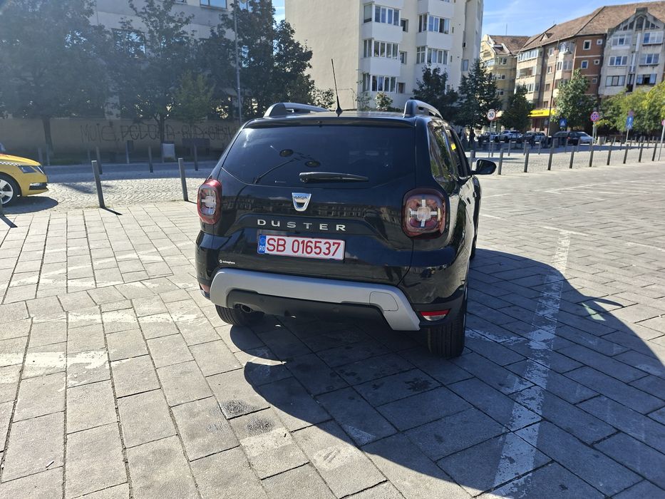 Vând Dacia Duster