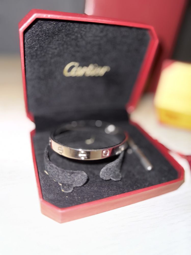 Гривна Cartier цвят сребро