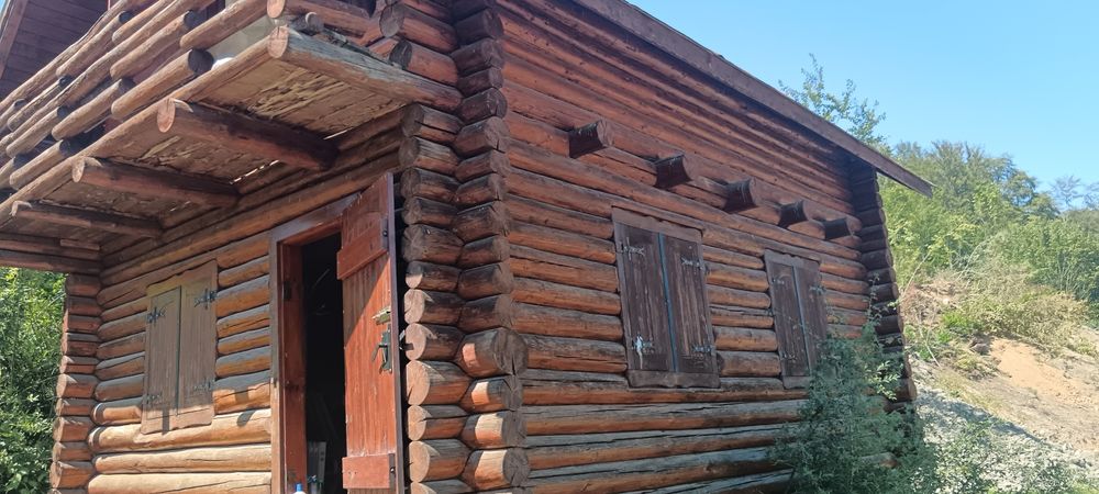 Casa din lemn rotund 60mp - pregătită pentru relocare