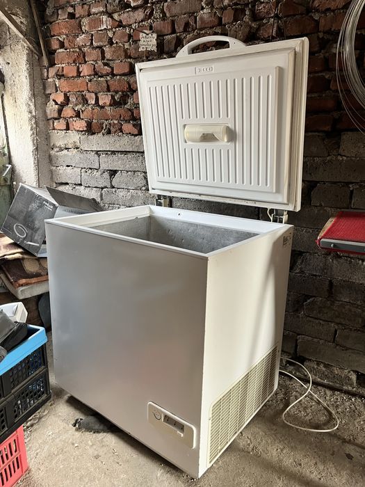 Фризер Zanussi 220л