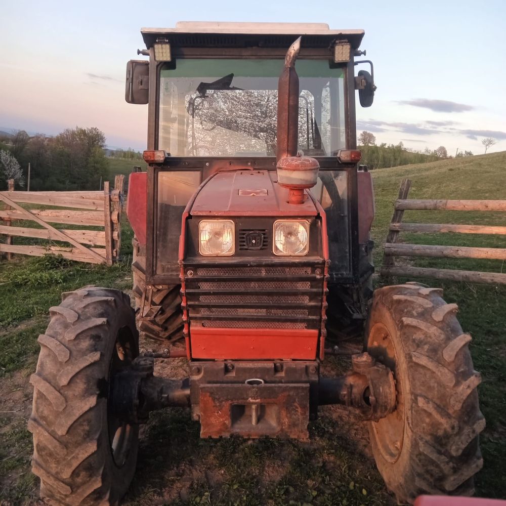 Tractor UTB 683 DTC