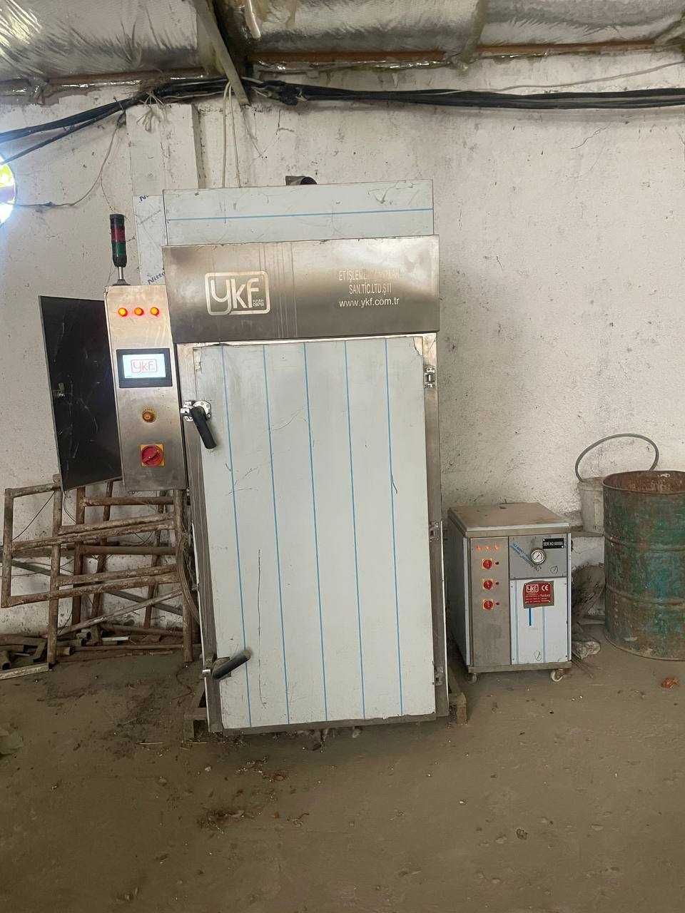 YKF firmasidan kolbassa va go`sht mahsulotlarini pishiruvchi PECH