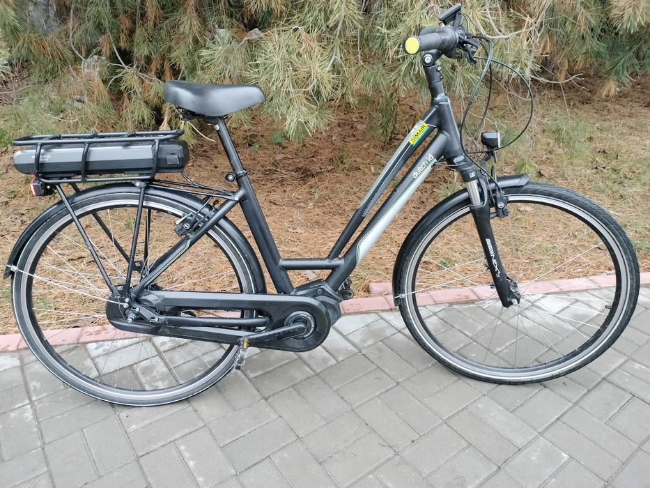 Bicicleta electrica Shimano, cu motor central.