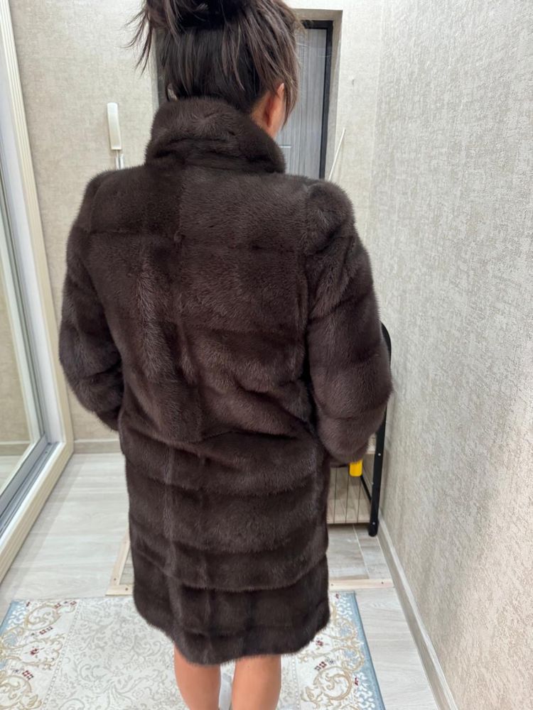 Продам шубу норковую