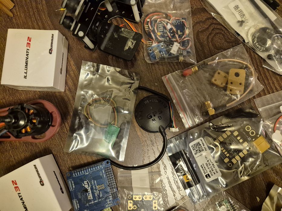 Лот RC части за дрон - нови и използвани