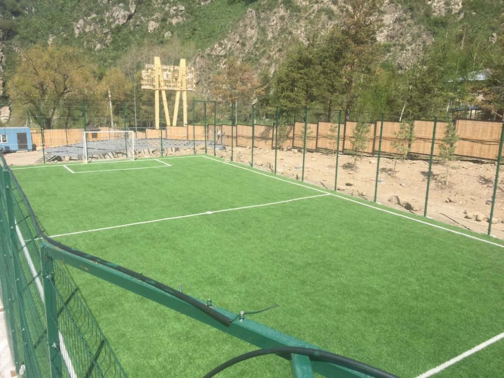 Футбольные поля и детские площадки под ключ