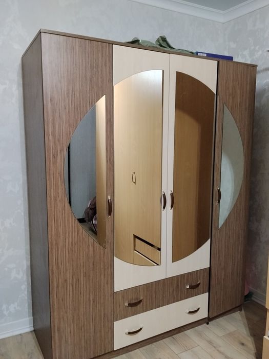 продам шкаф в отличном состоянии