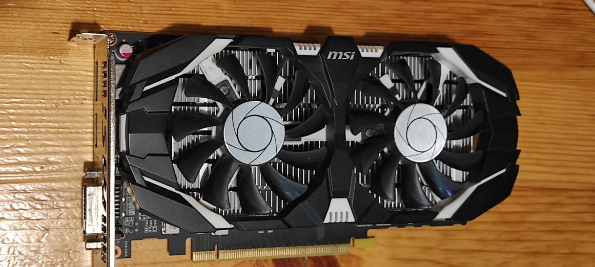 Продавам видео карта GTX 1050TI