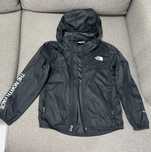 Оригинално детско яке ветровка The North Face