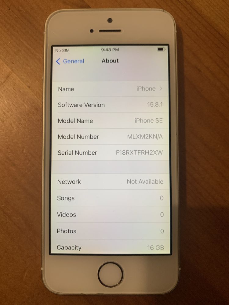 Iphone se 16 gb  auriu