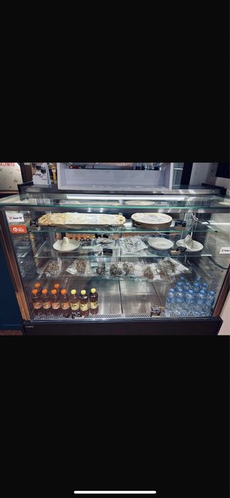 Витринный холодильник