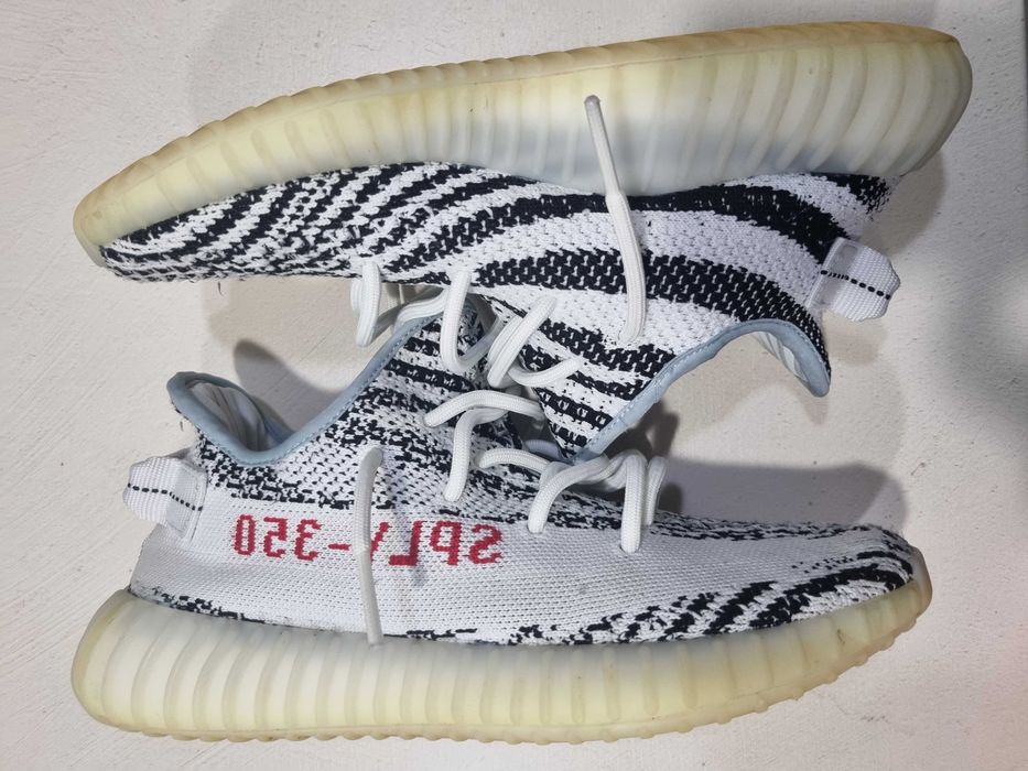 Adidas Yeezy Boost 350 V2 Zebra