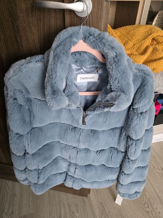 Blanita Calvin Kline 100% Originala