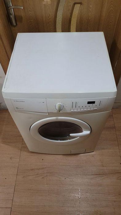 Пералня Electrolux EWF 5kg.