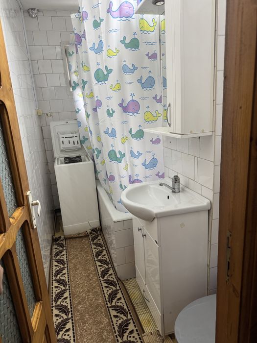 Apartament 3 camere, semidecomandat, etajul 2, Zona Dumbrava 1