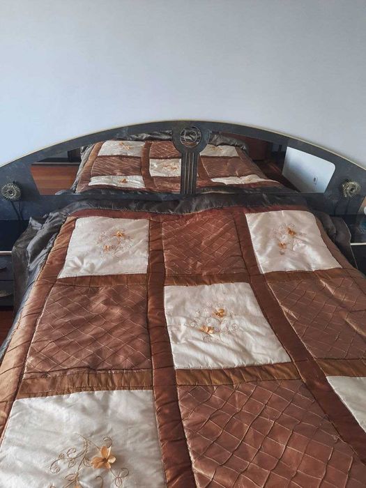 кровать двух спальная