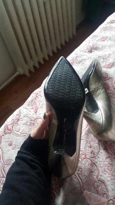 Pantofi aurii Michael Kors