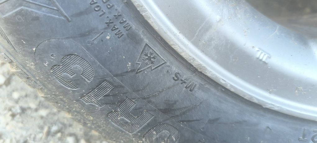 Всесезонна гуми 175/70/13 плюс алуминиеви джанти