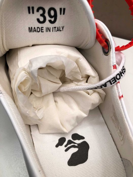Off-White sneakers 39, originali, full box, retail 525 euro