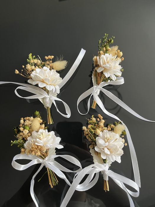 4бр Бутониери от сухи цветя