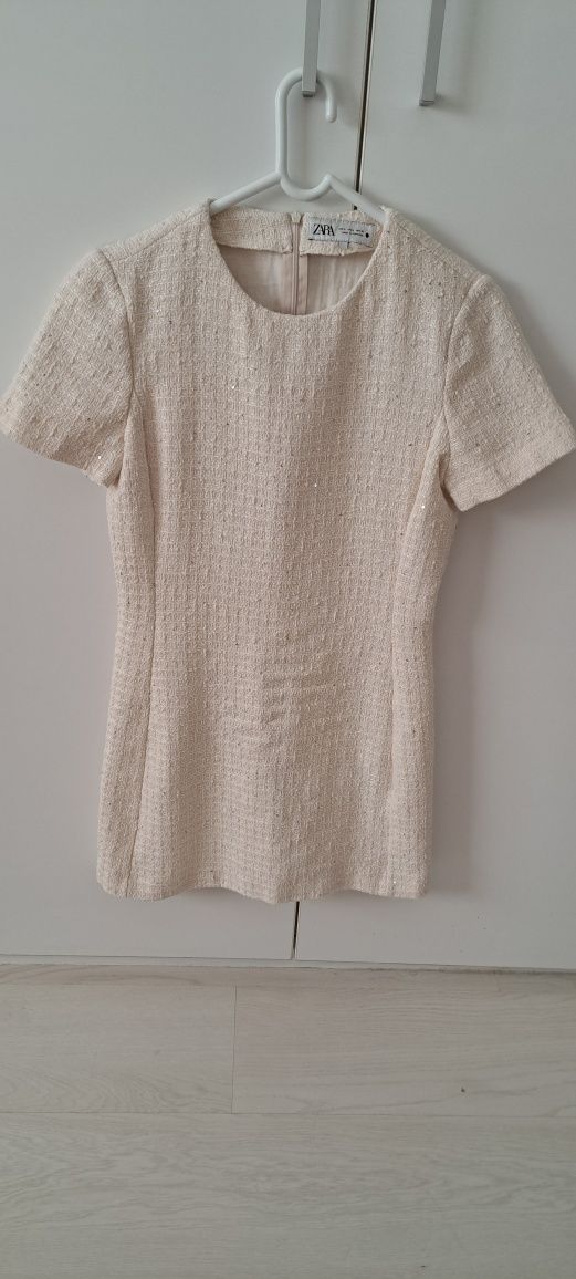Rochie Zara ivory cu stralucire discreta