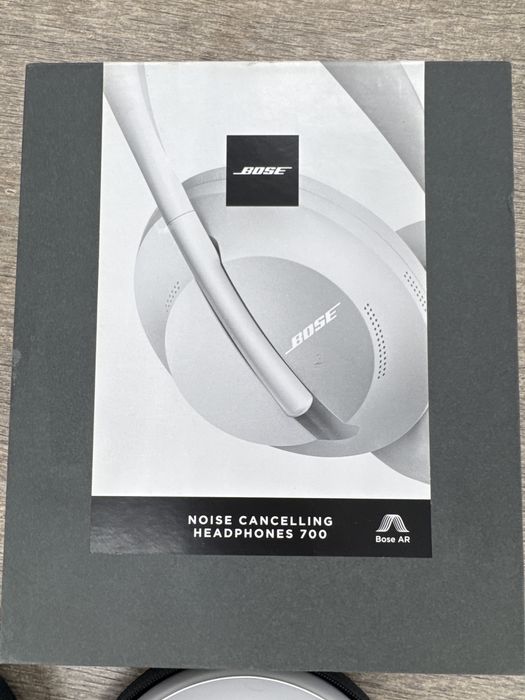 Casti Bose 700 noise cancelling